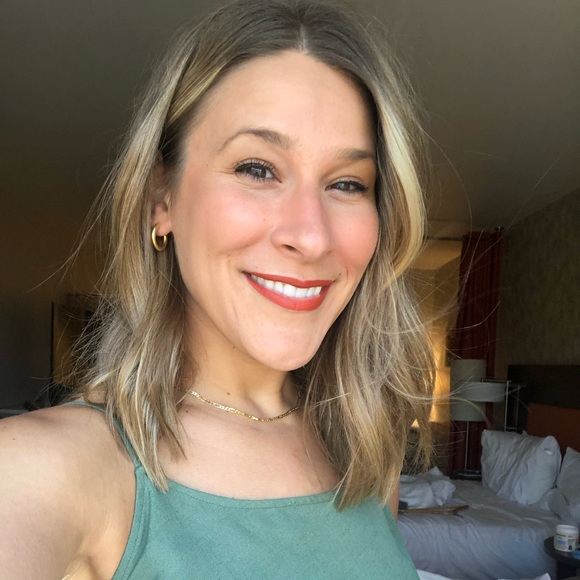 Meet your Posher, Sarah - Picture 1 of 1